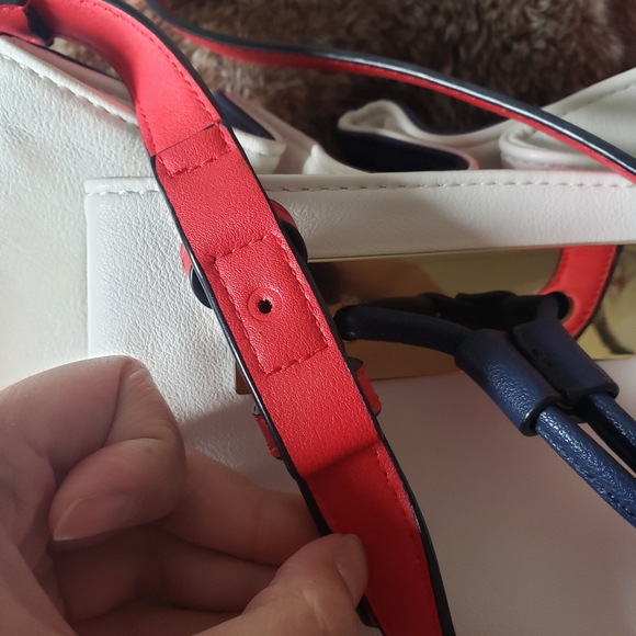 Bucket Bag - Picture 4 of 6